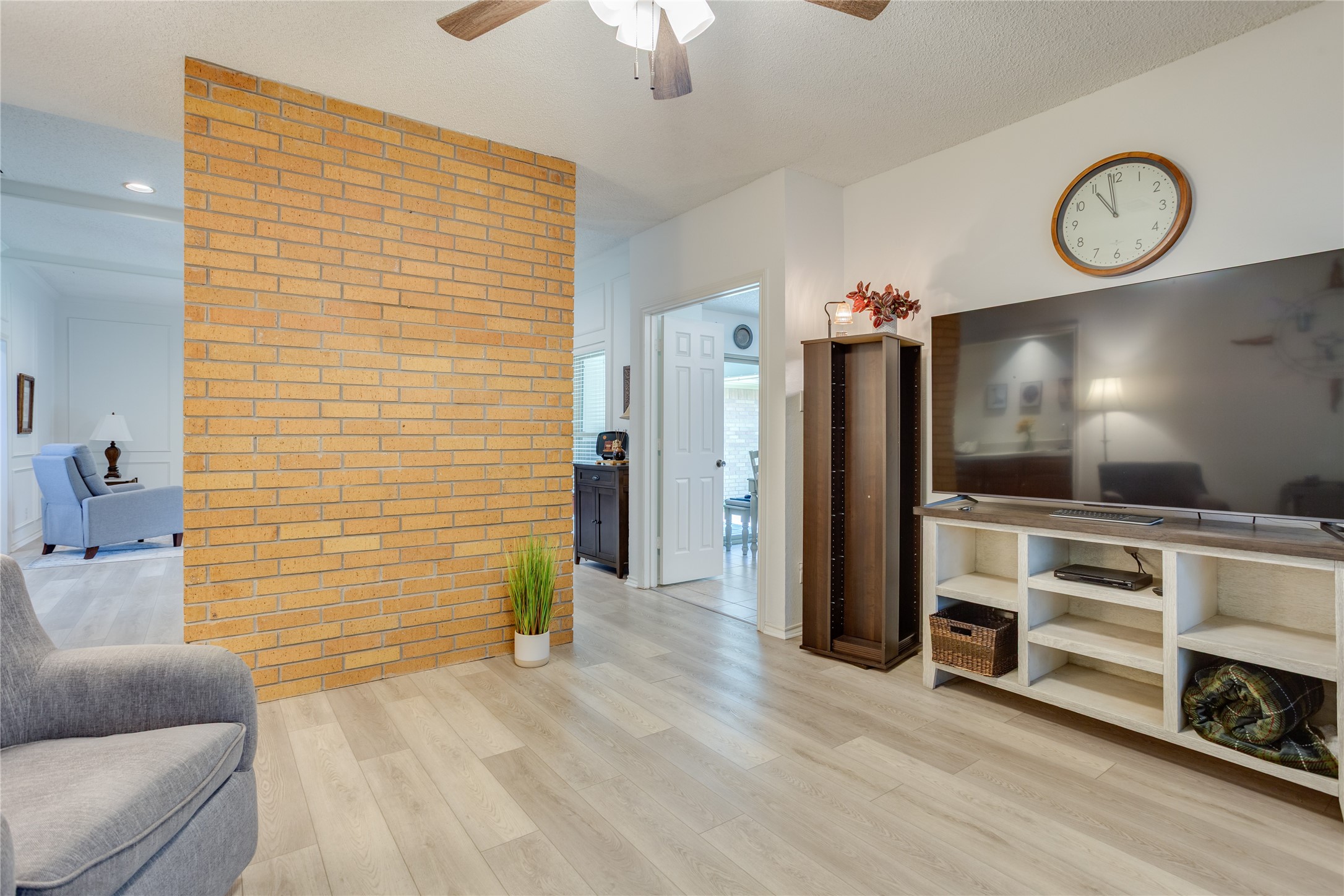 4322 Waycross Drive Arlington TX 76016