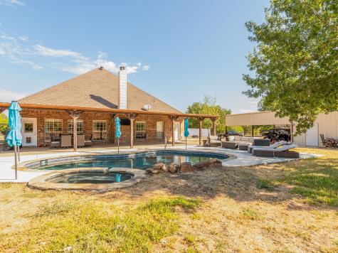 103 Fossil Court Springtown TX 76082