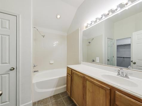 704 Darlington Trail Fort Worth TX 76131