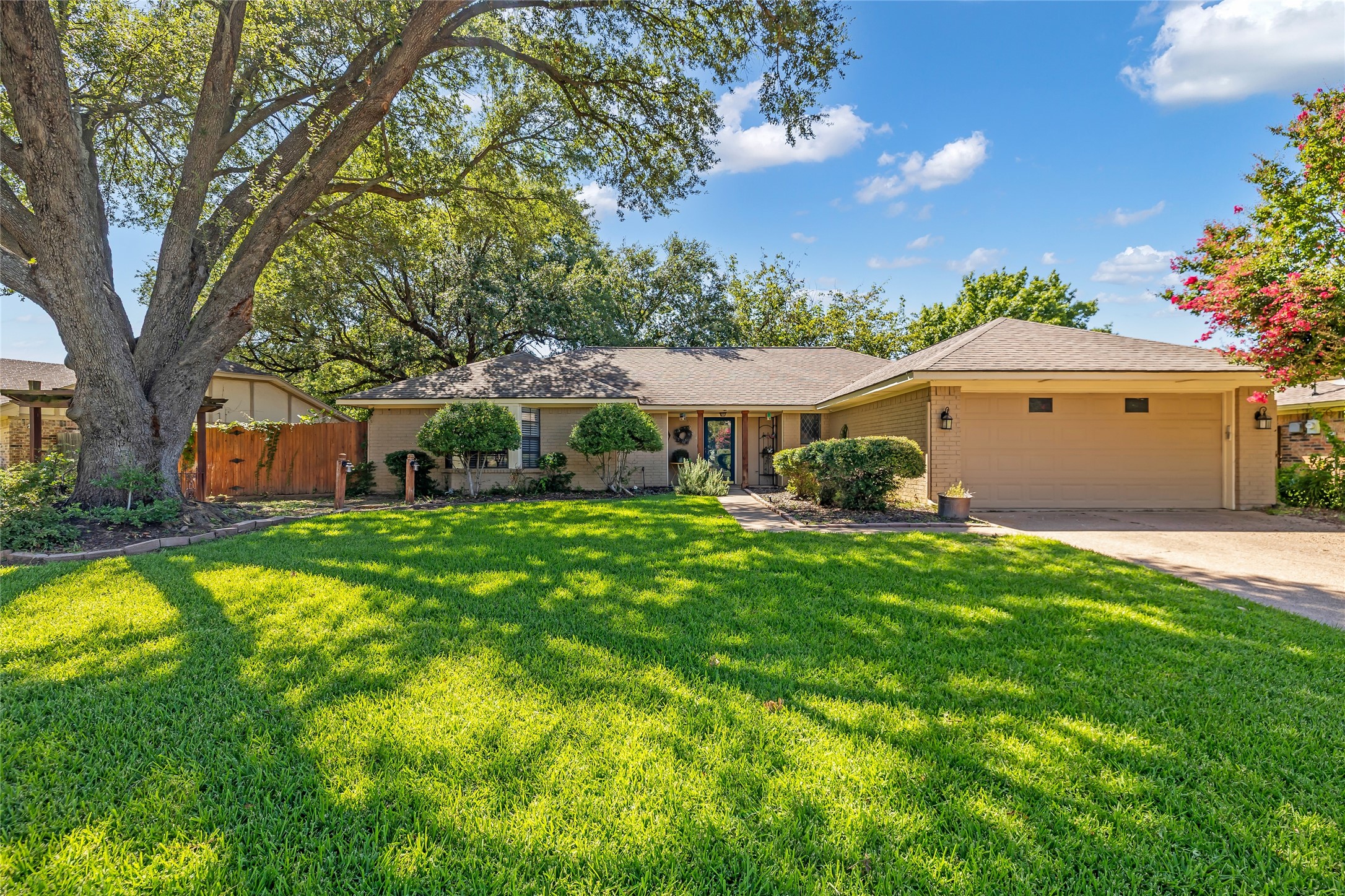 5704 Louise Way Drive Arlington TX 76017