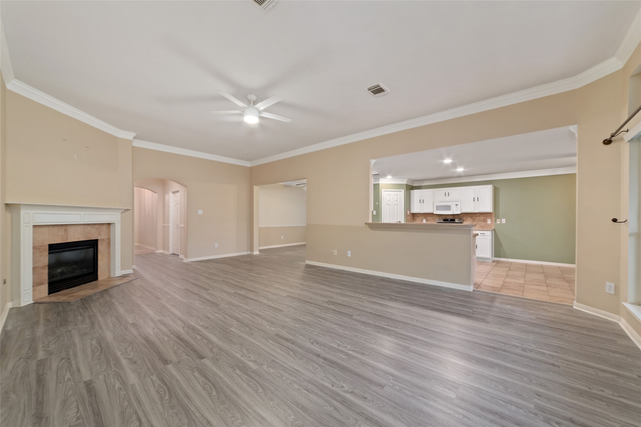 923 N Sky Drive Houston TX 77073