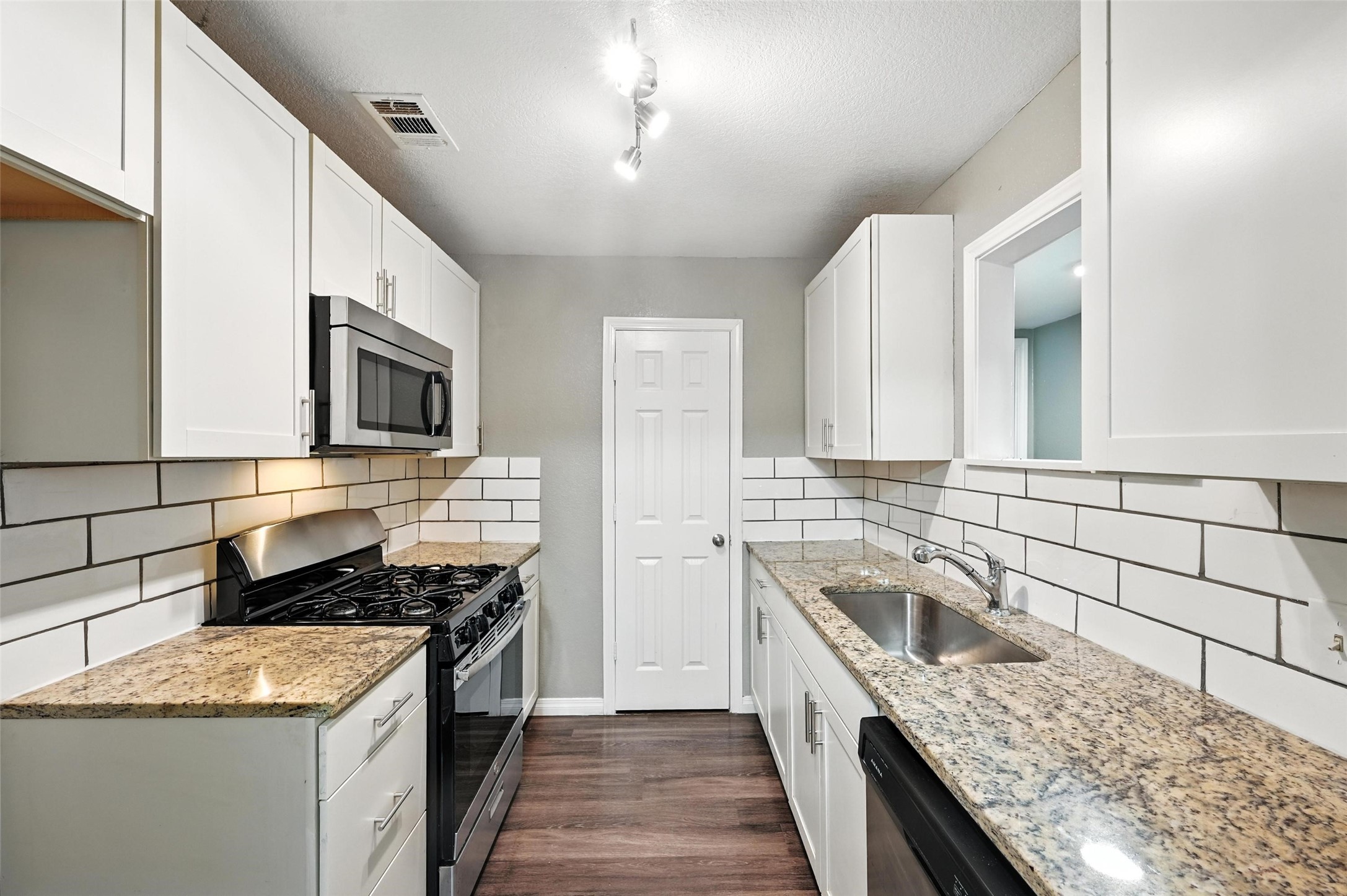 3465 Kellogg Avenue Dallas TX 75216