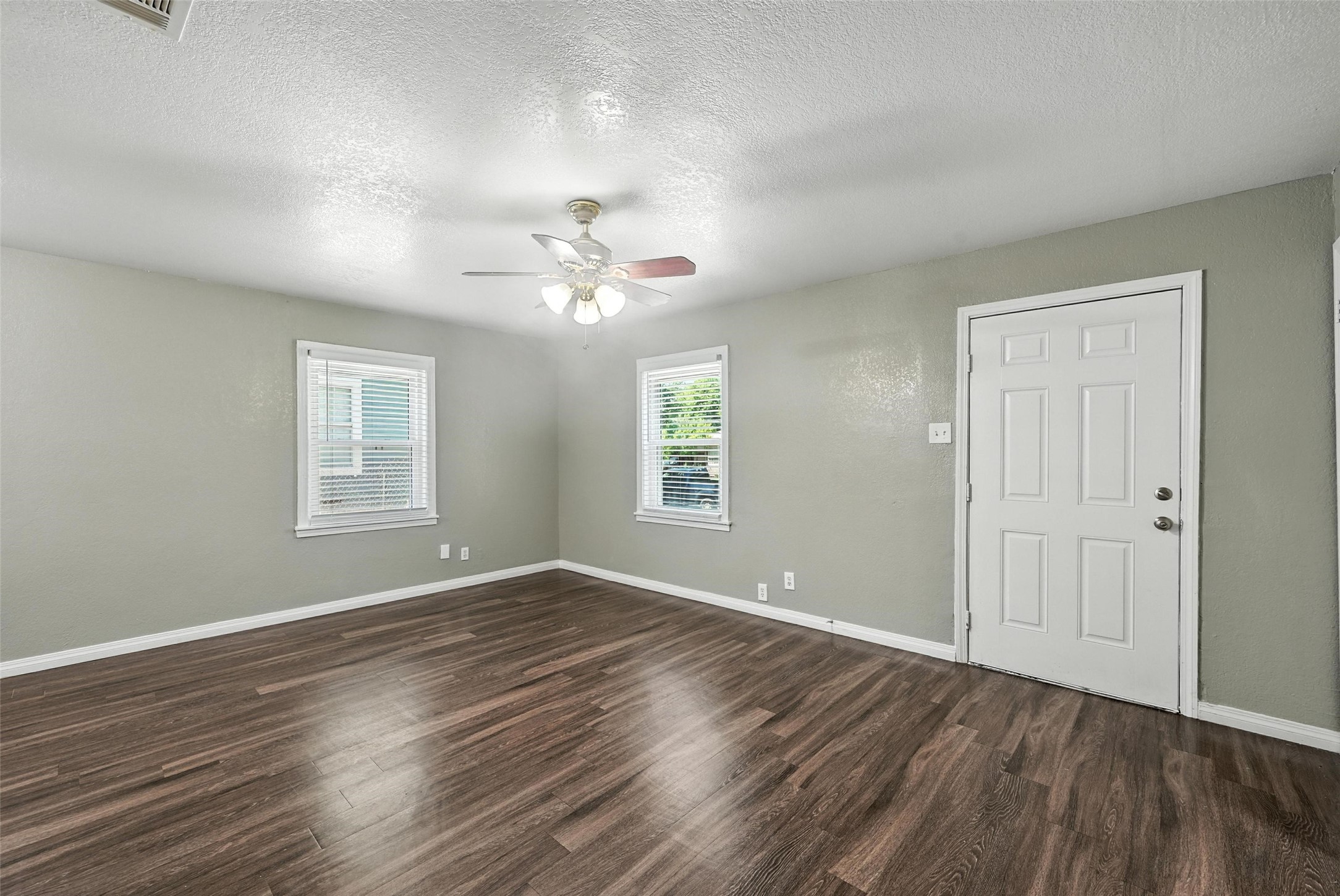 3465 Kellogg Avenue Dallas TX 75216