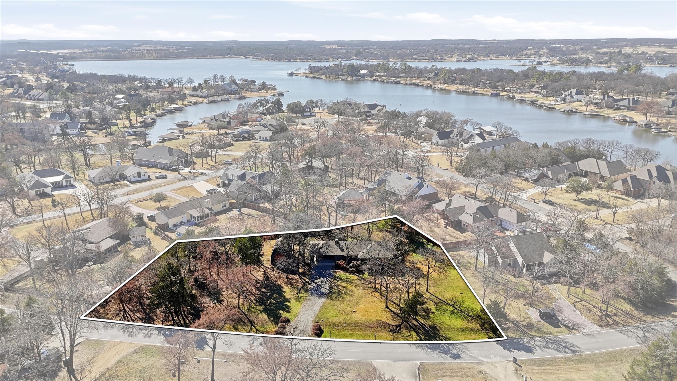 716 Kiowa Drive E Lake Kiowa TX 76240