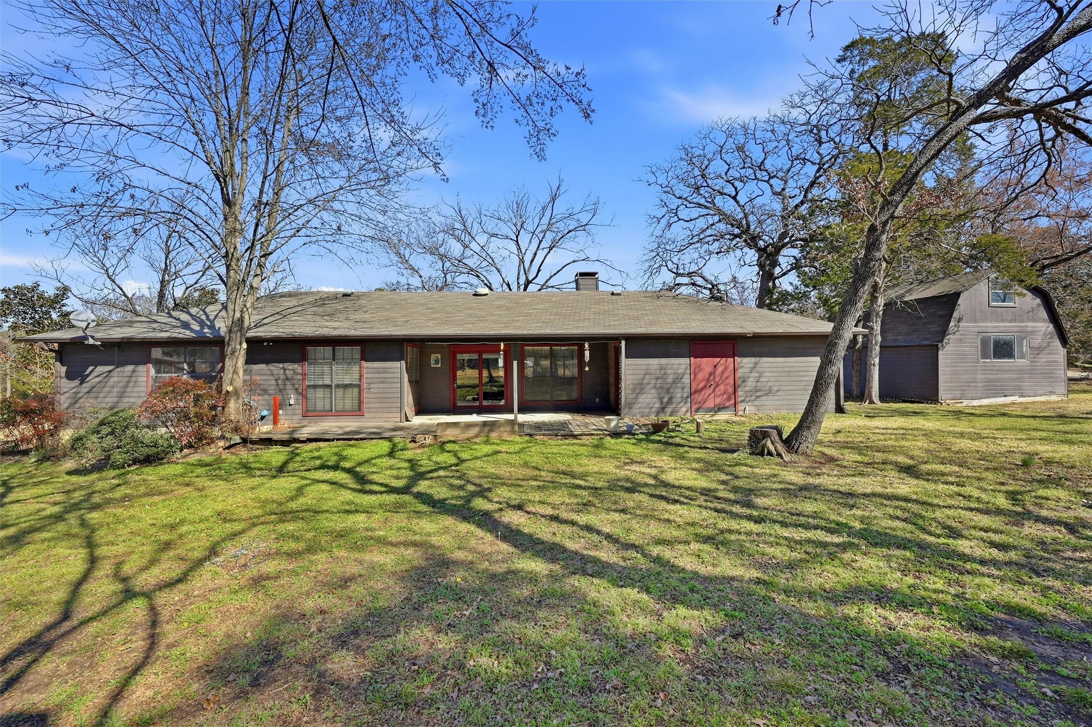 716 Kiowa Drive E Lake Kiowa TX 76240