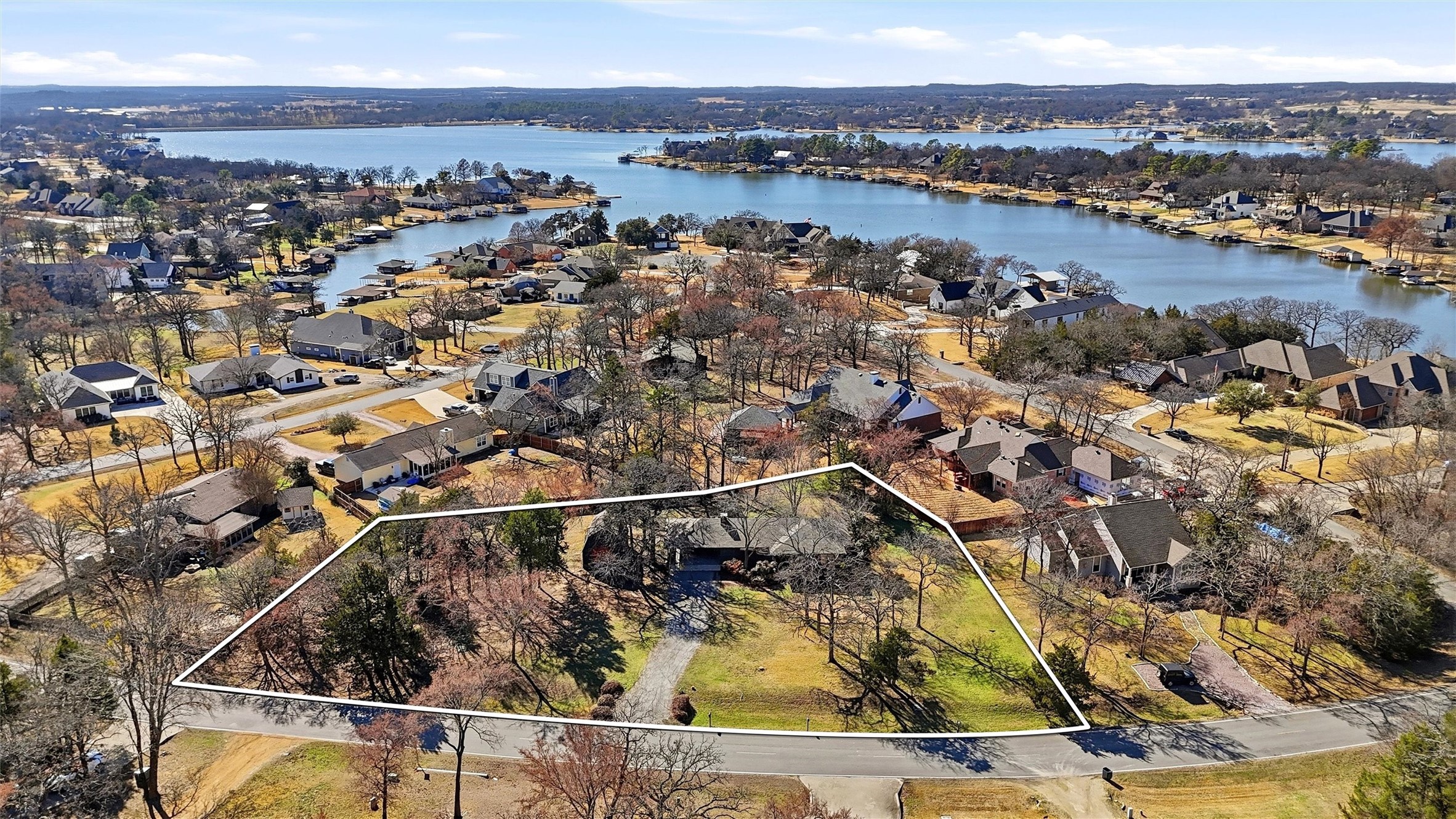 716 Kiowa Drive E Lake Kiowa TX 76240