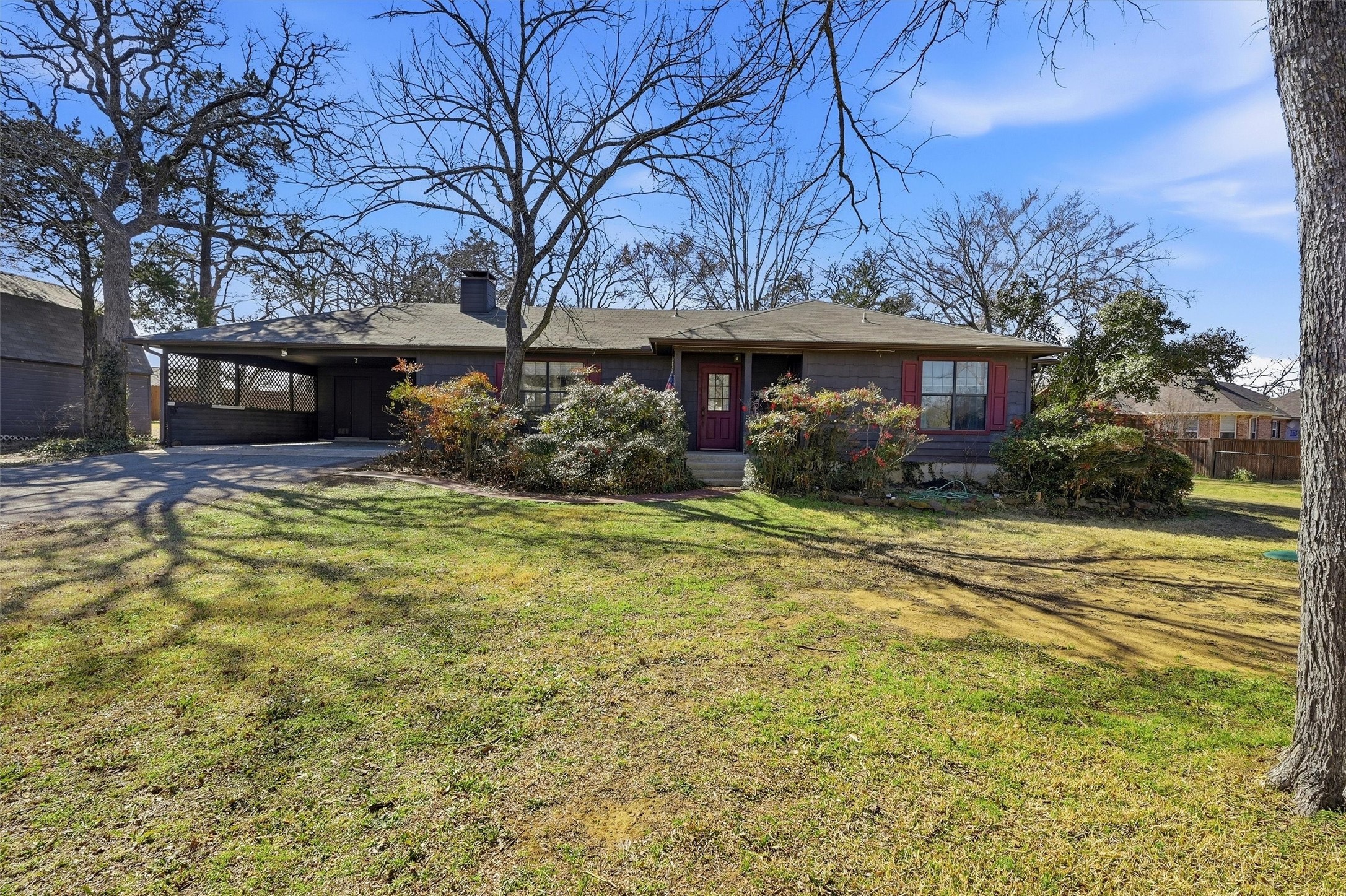 716 Kiowa Drive E Lake Kiowa TX 76240