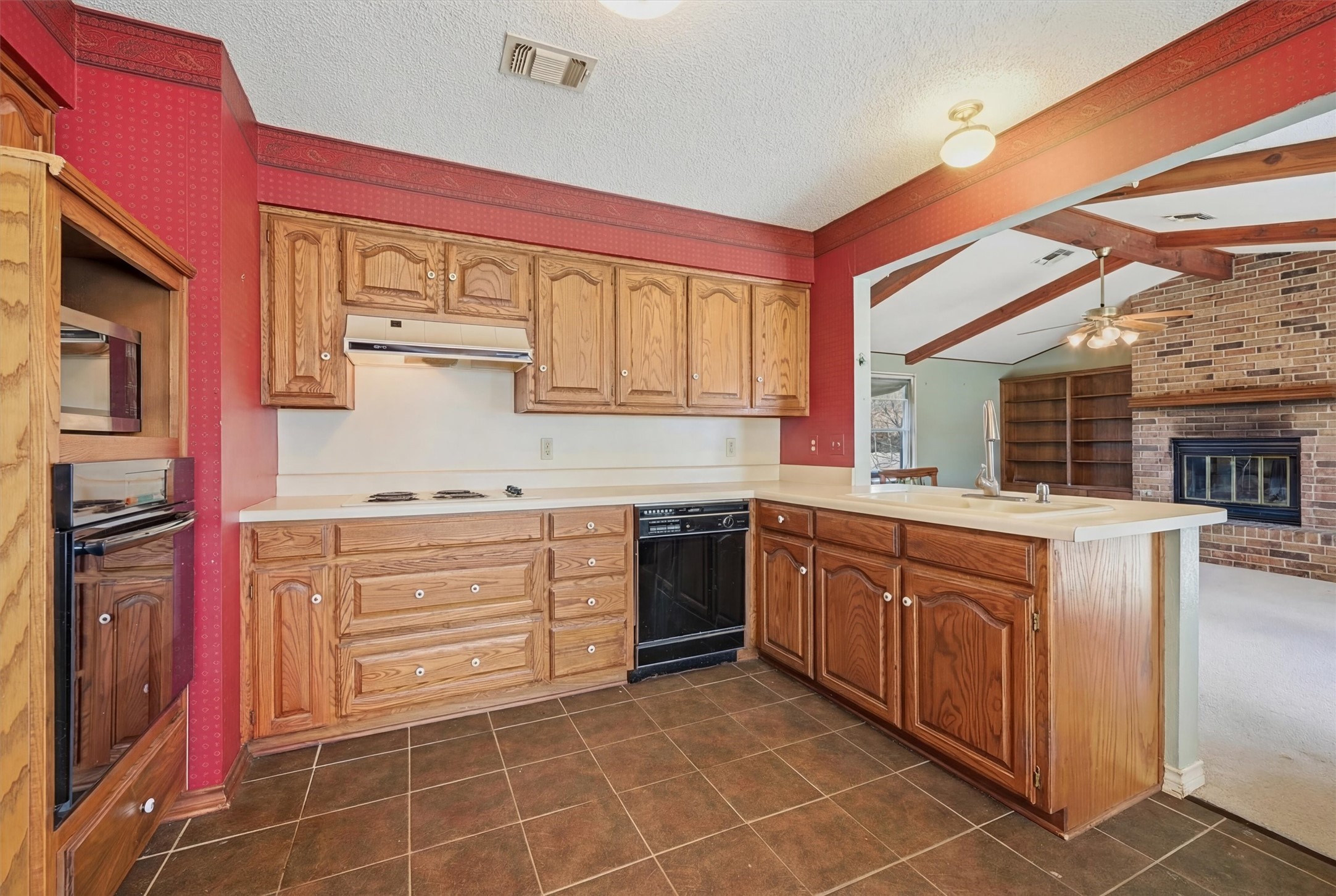 716 Kiowa Drive E Lake Kiowa TX 76240