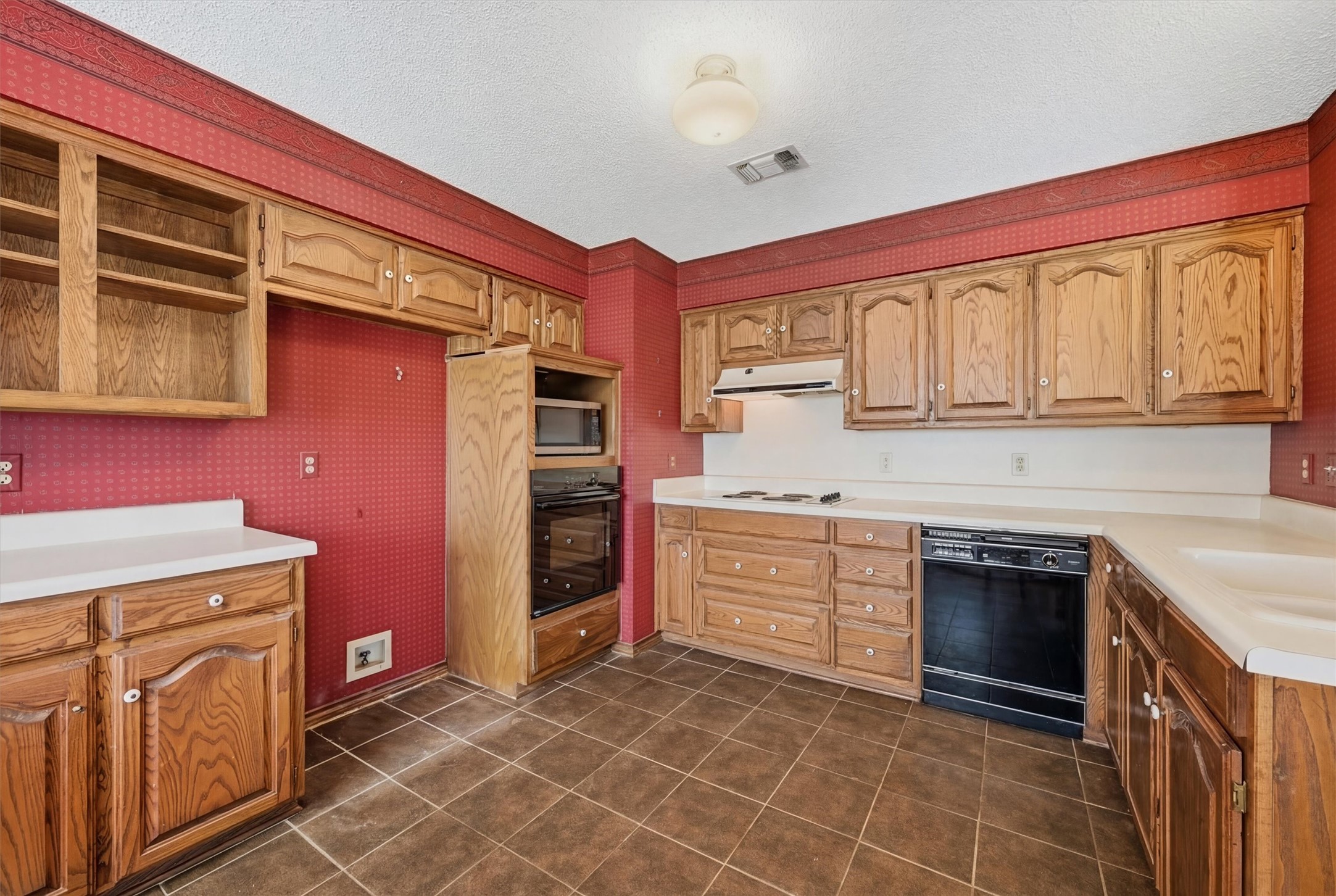 716 Kiowa Drive E Lake Kiowa TX 76240