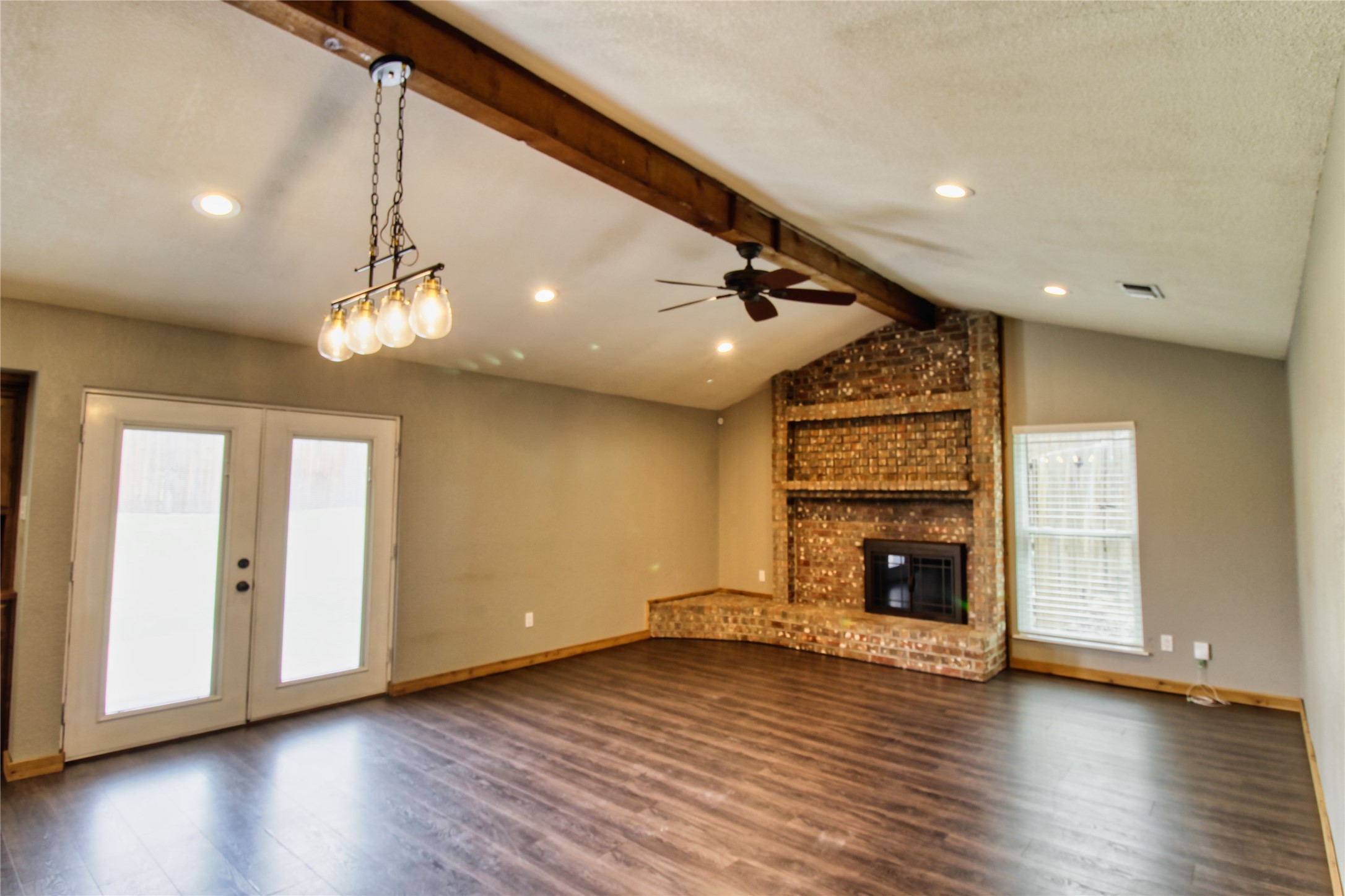 1214 Vivienne Street Weatherford TX 76086