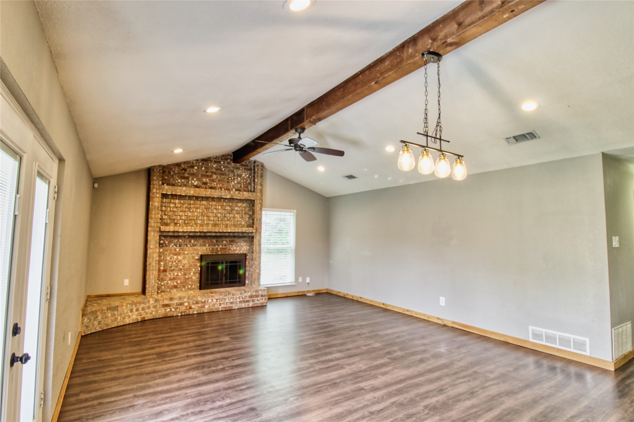 1214 Vivienne Street Weatherford TX 76086