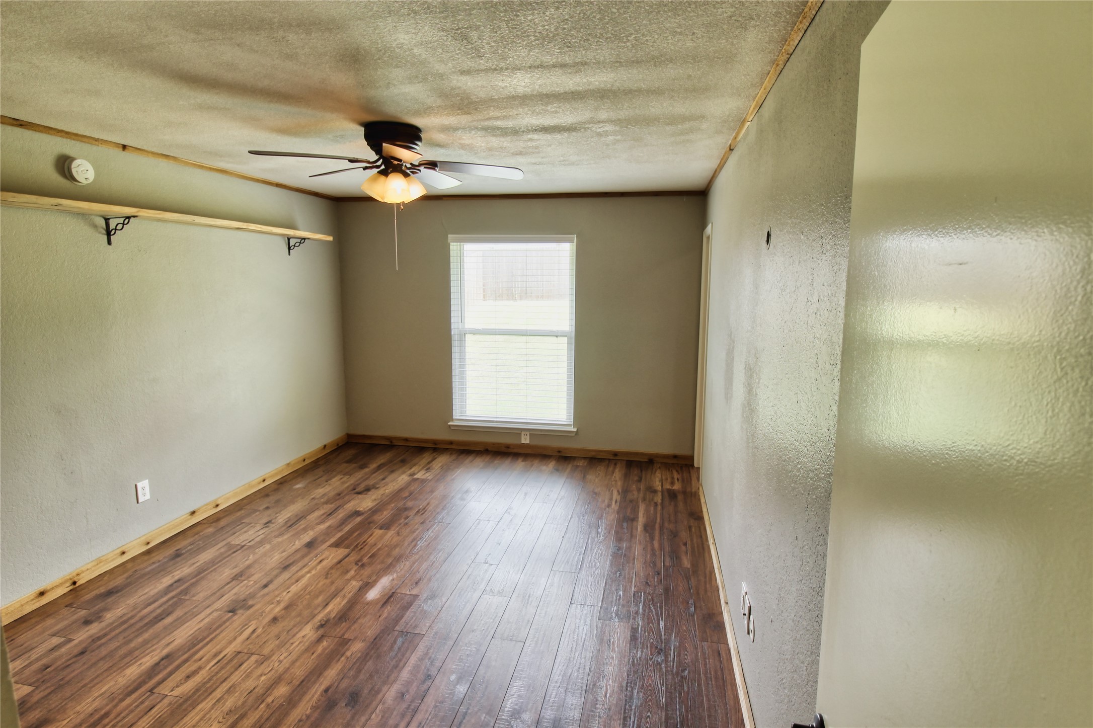 1214 Vivienne Street Weatherford TX 76086