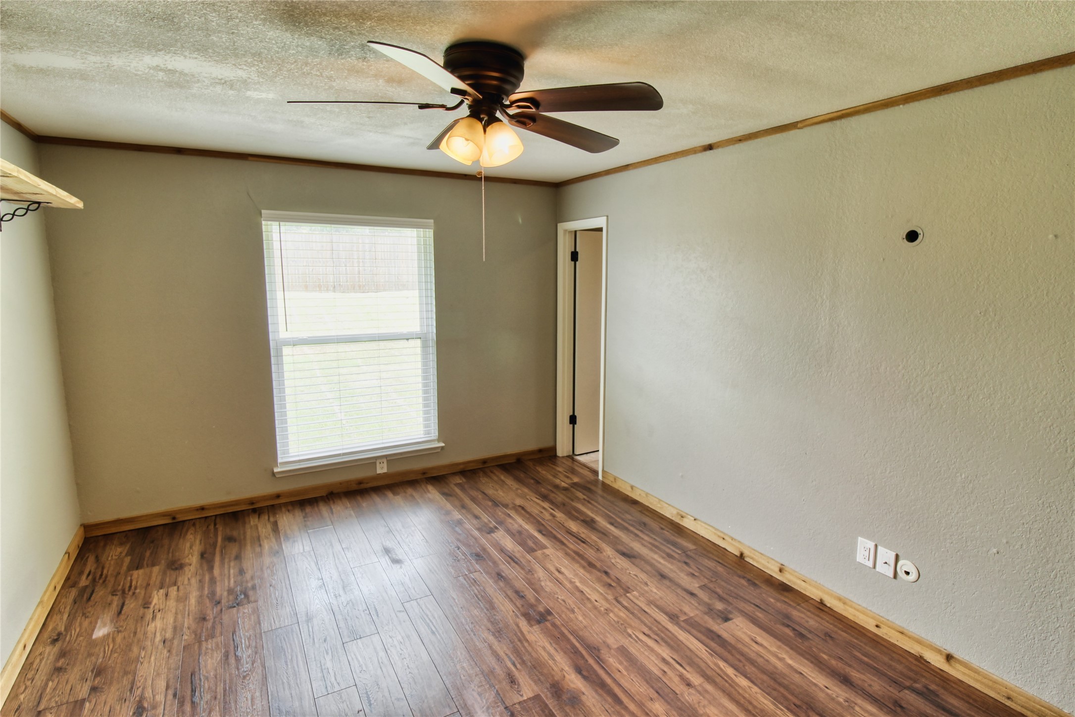 1214 Vivienne Street Weatherford TX 76086
