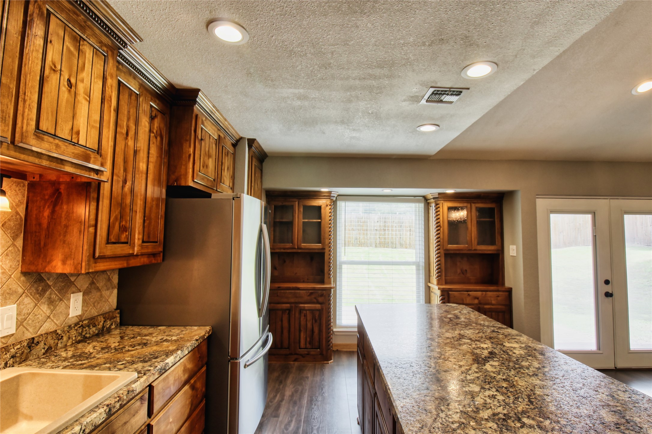 1214 Vivienne Street Weatherford TX 76086