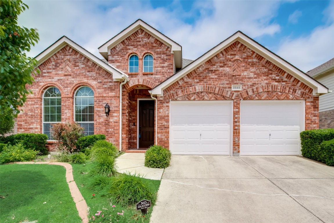 2544 Marina Drive Grand Prairie TX 75054