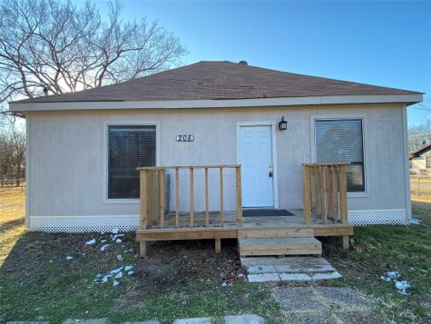 208 N Martin Street Quinlan TX 75474