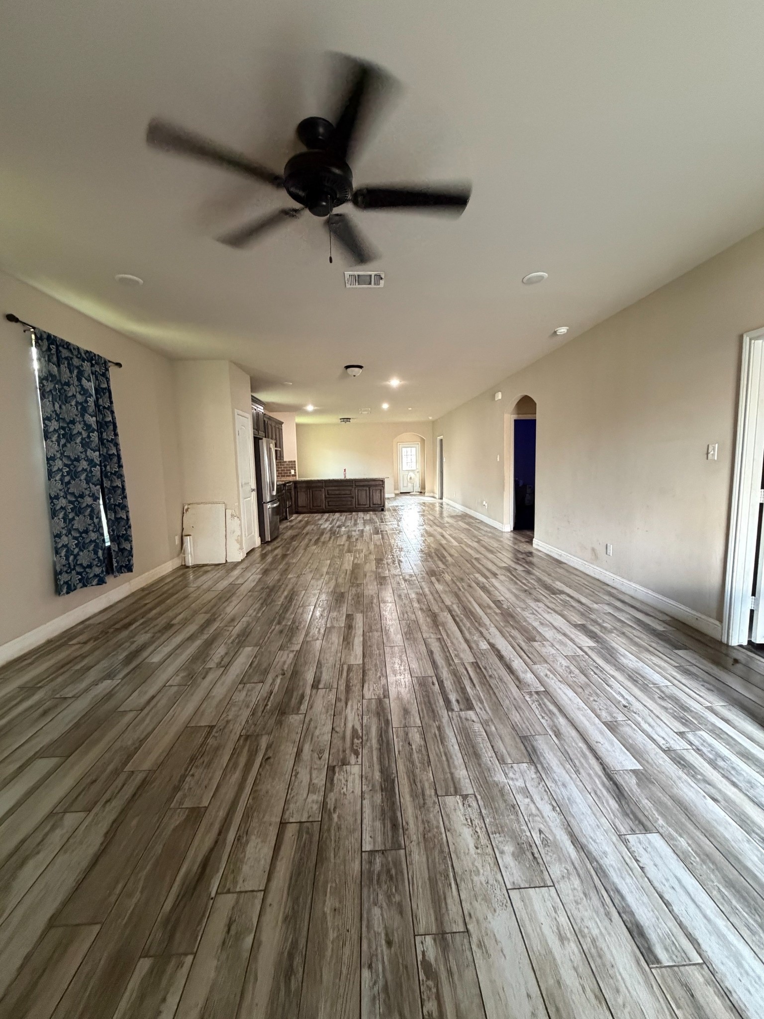 433 Sabine Avenue Cleburne TX 76031