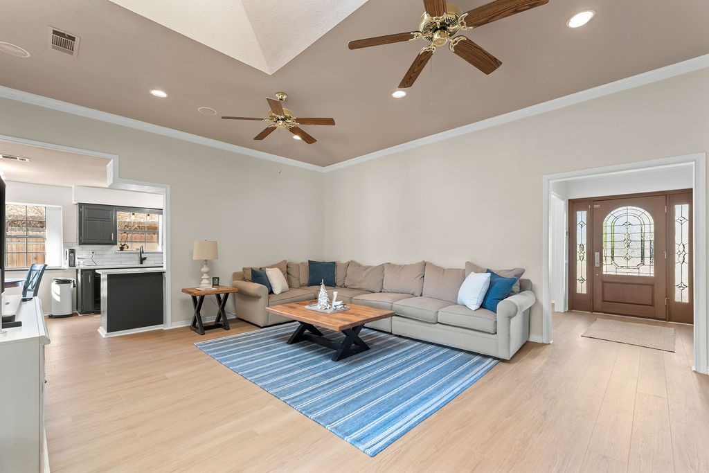 1114 Rainbow Drive Richardson TX 75081
