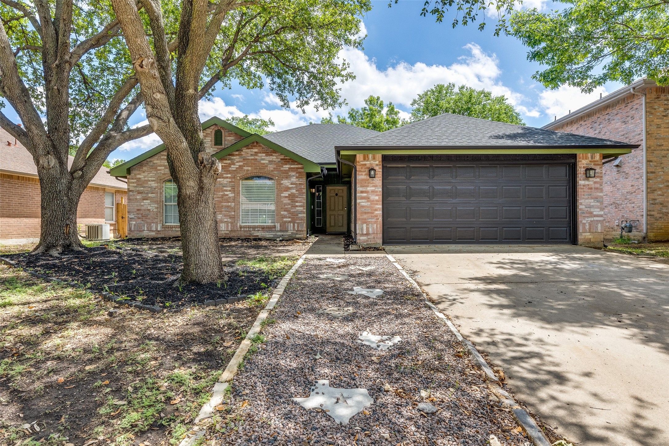 943 Santa Fe Drive Saginaw TX 76131