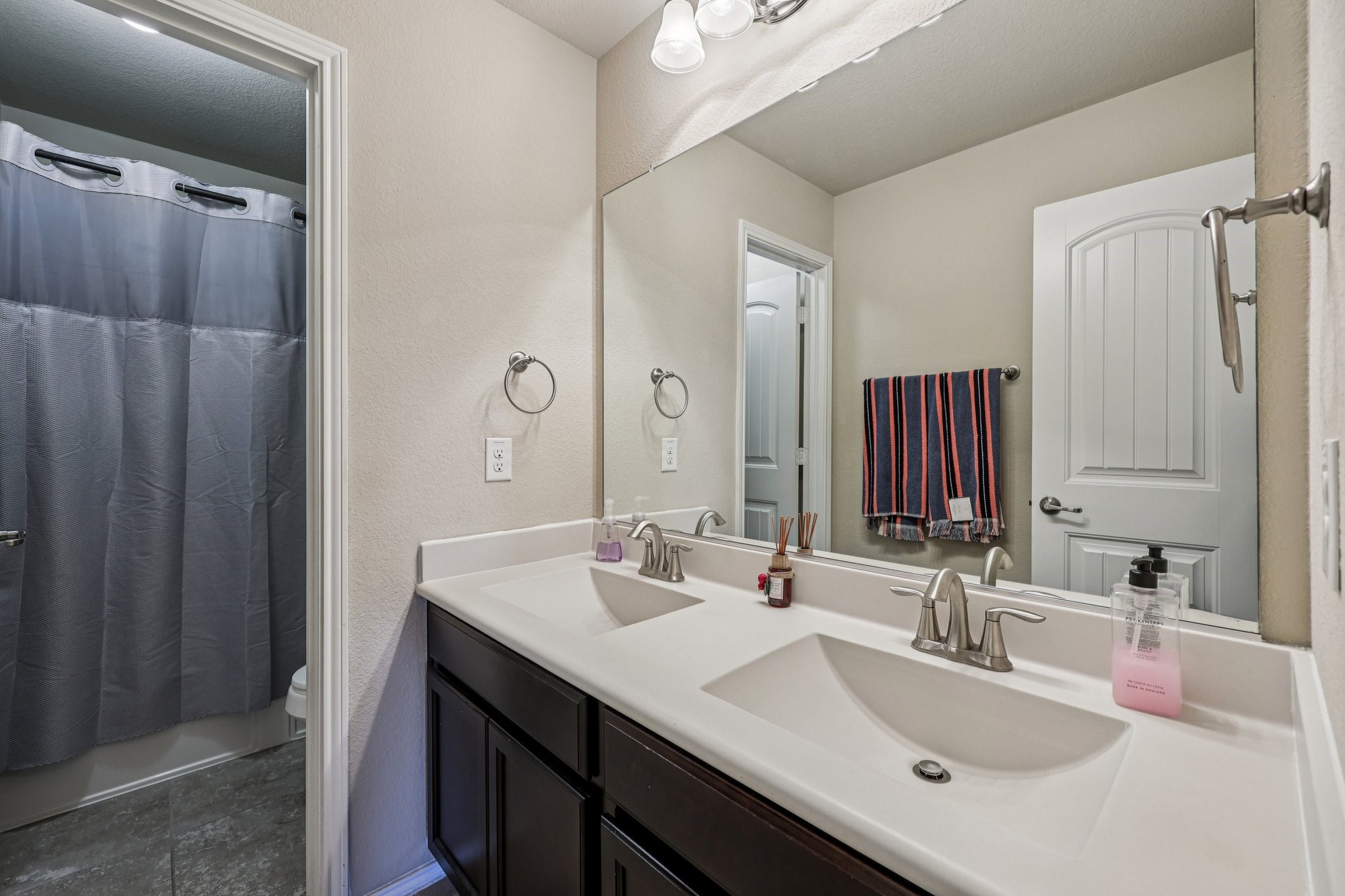 1332 Foxglove Lane Burleson TX 76028