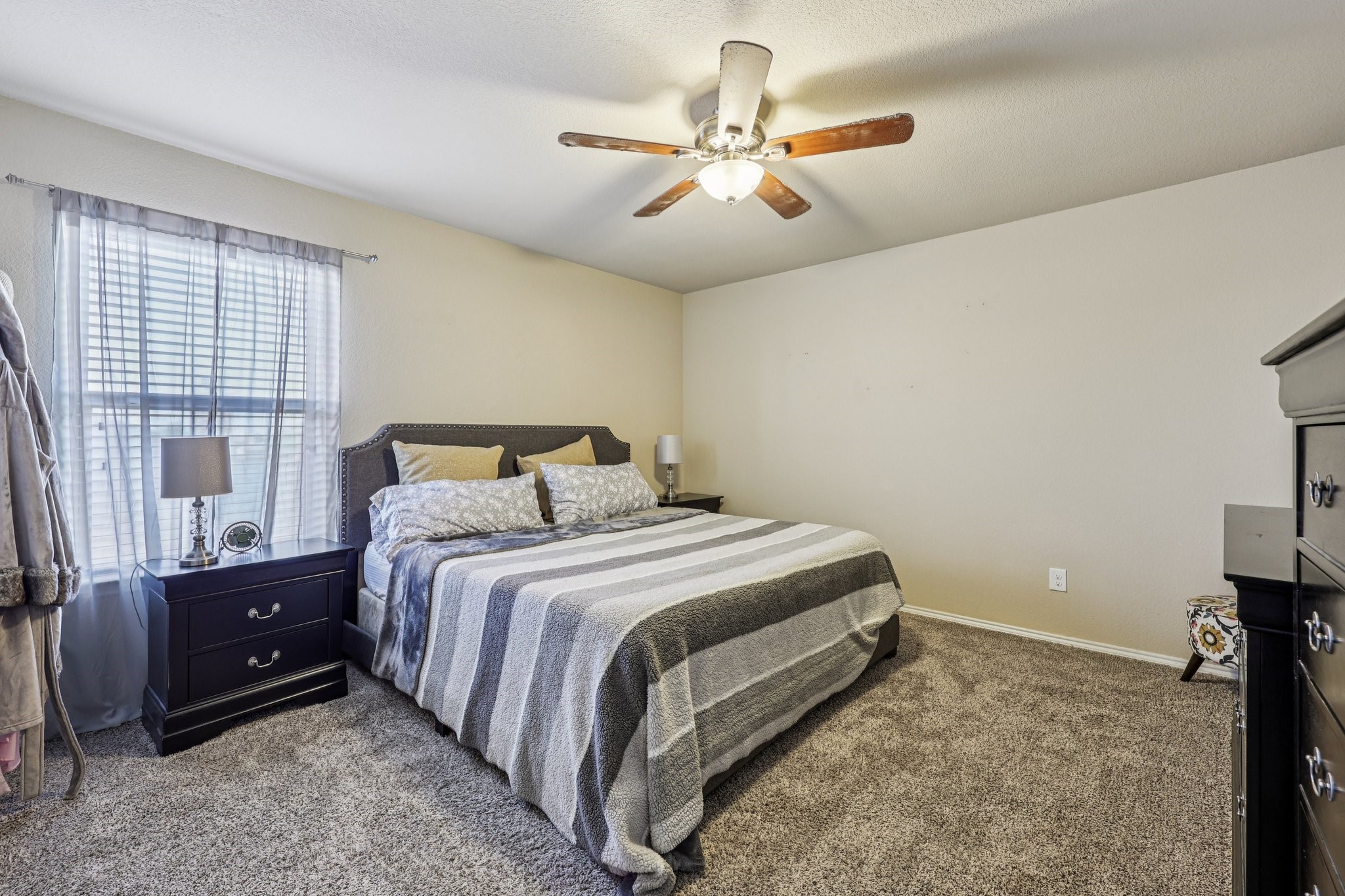 1332 Foxglove Lane Burleson TX 76028