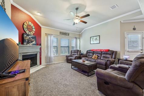 1332 Foxglove Lane Burleson TX 76028
