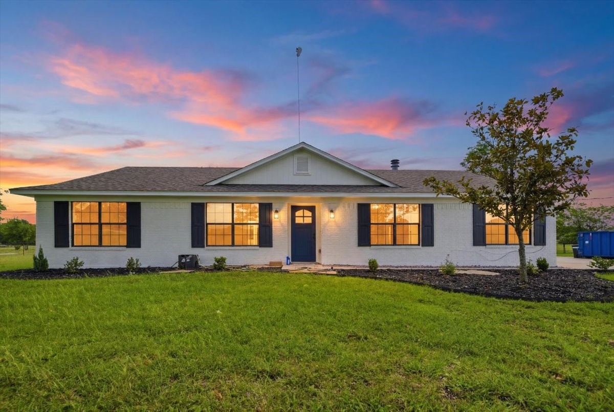 2207 Southwinds Drive Lorena TX 76655