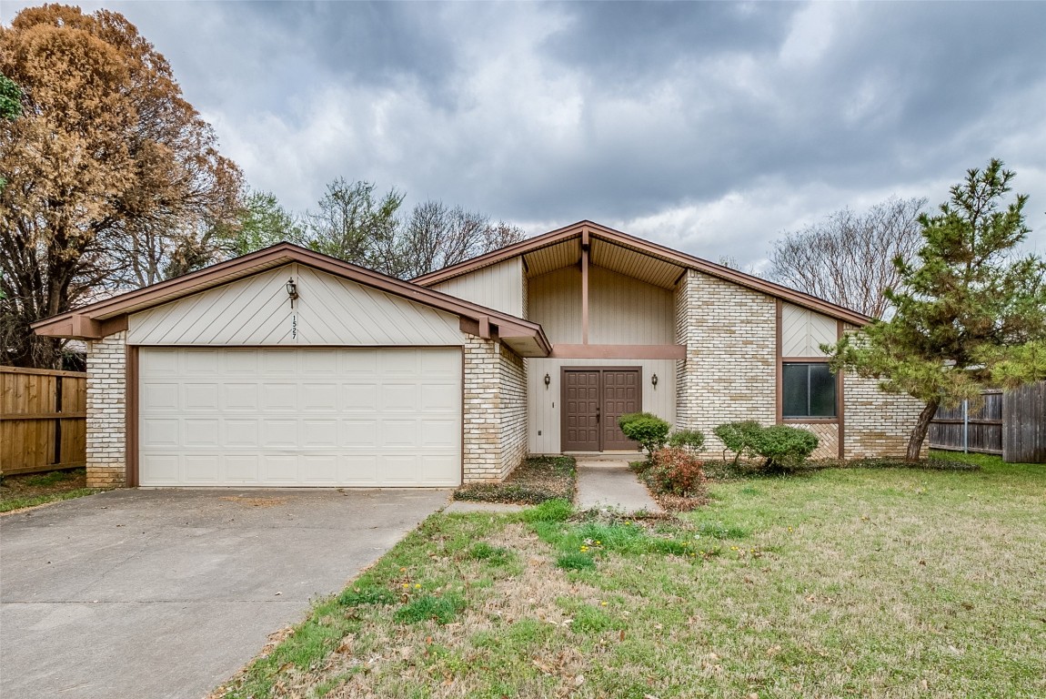 1527 Skyview Drive Irving TX 75060