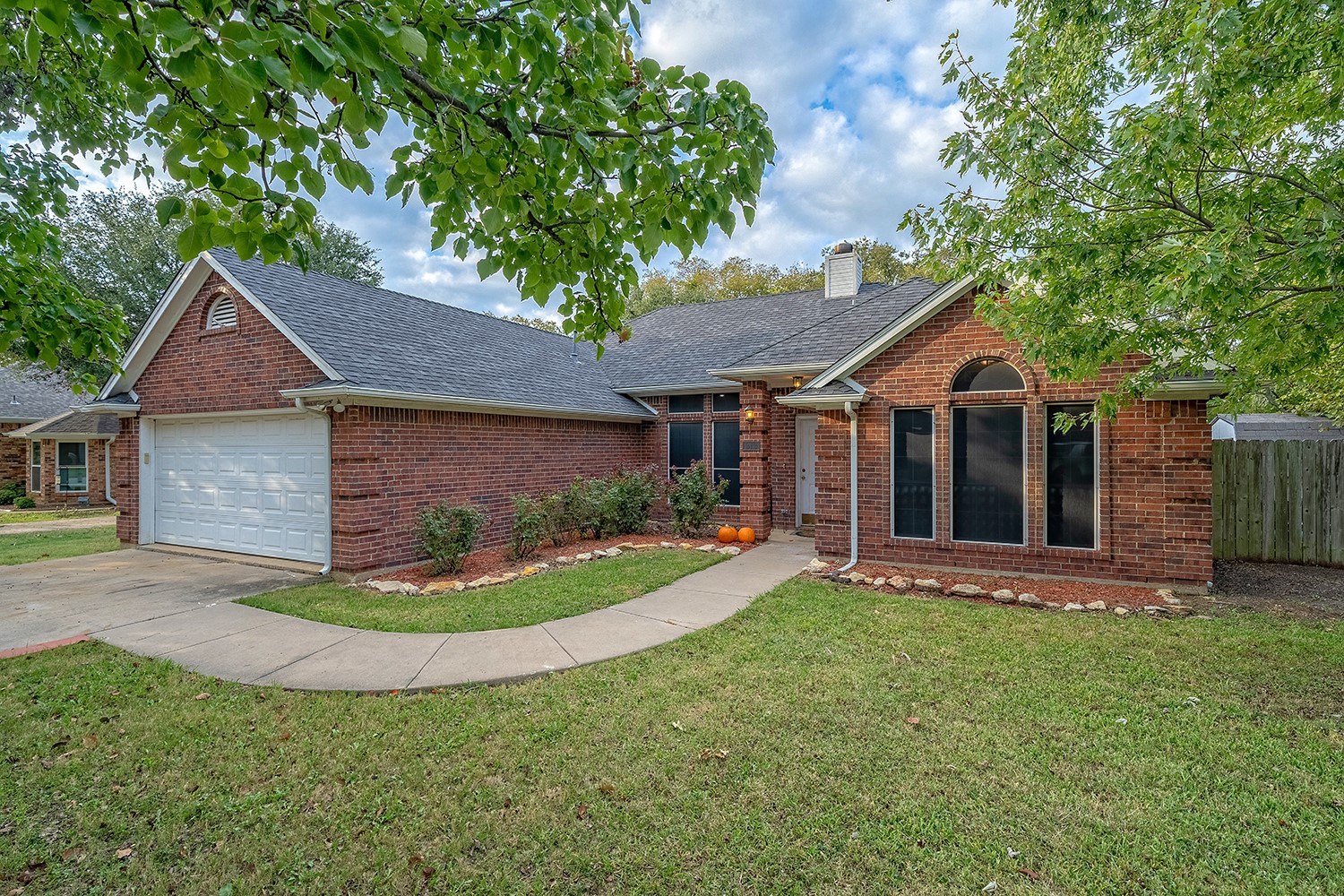 313 Woodlawn Street Krum TX 76249