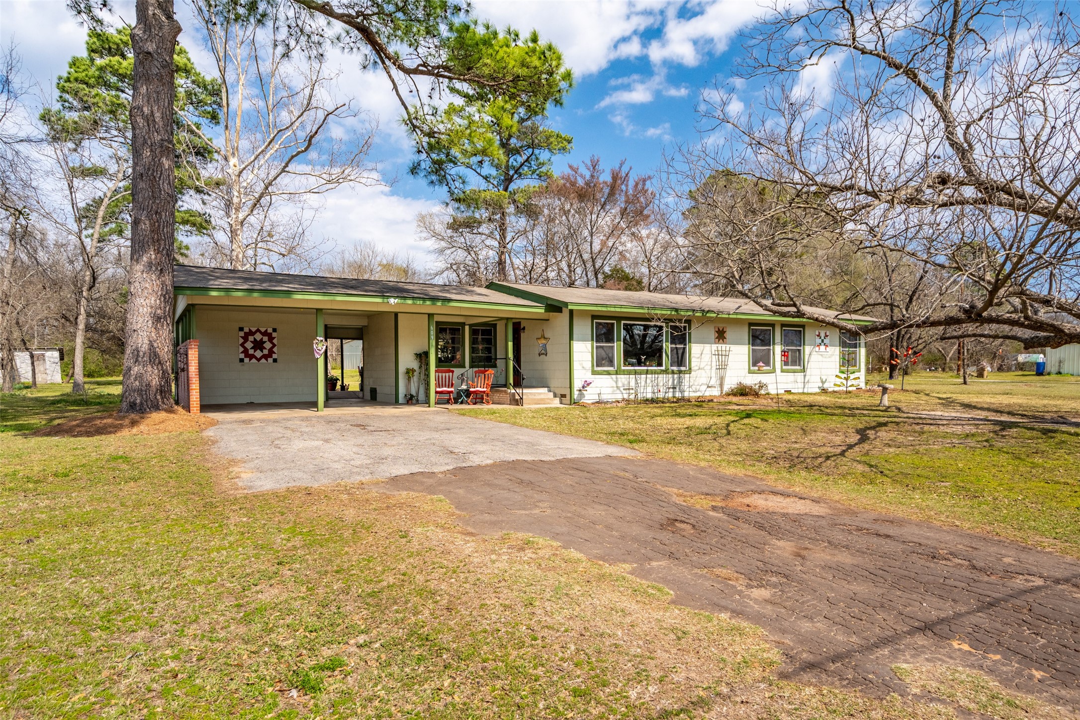 609 E Quitman Street Alba TX 75410