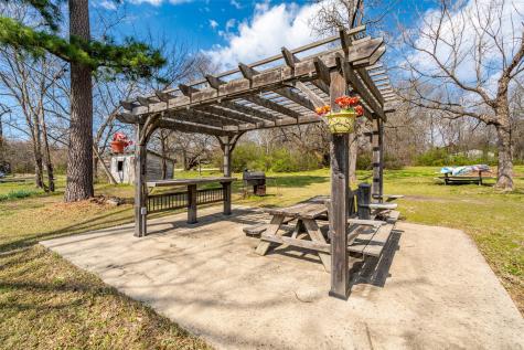 609 E Quitman Street Alba TX 75410
