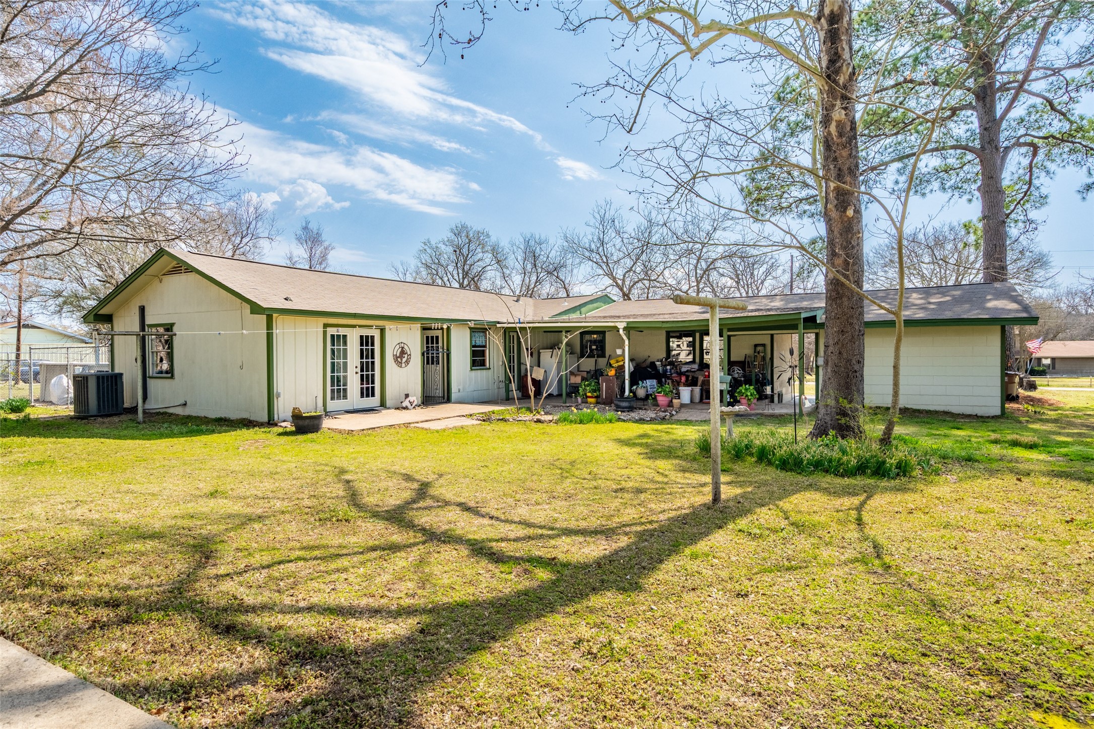 609 E Quitman Street Alba TX 75410
