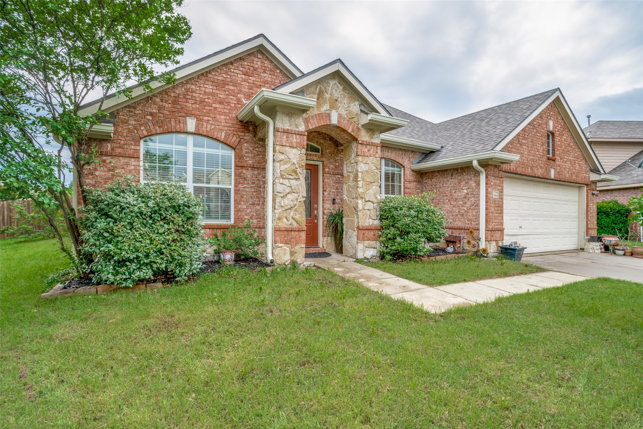 9204 Lockhart Drive Arlington TX 76002