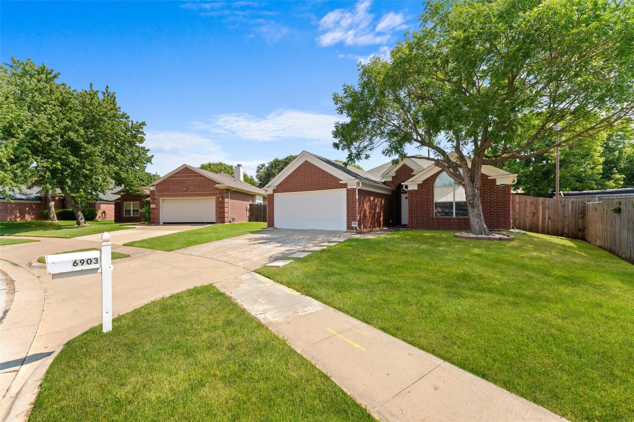 6903 Hawaii Lane Arlington TX 76016
