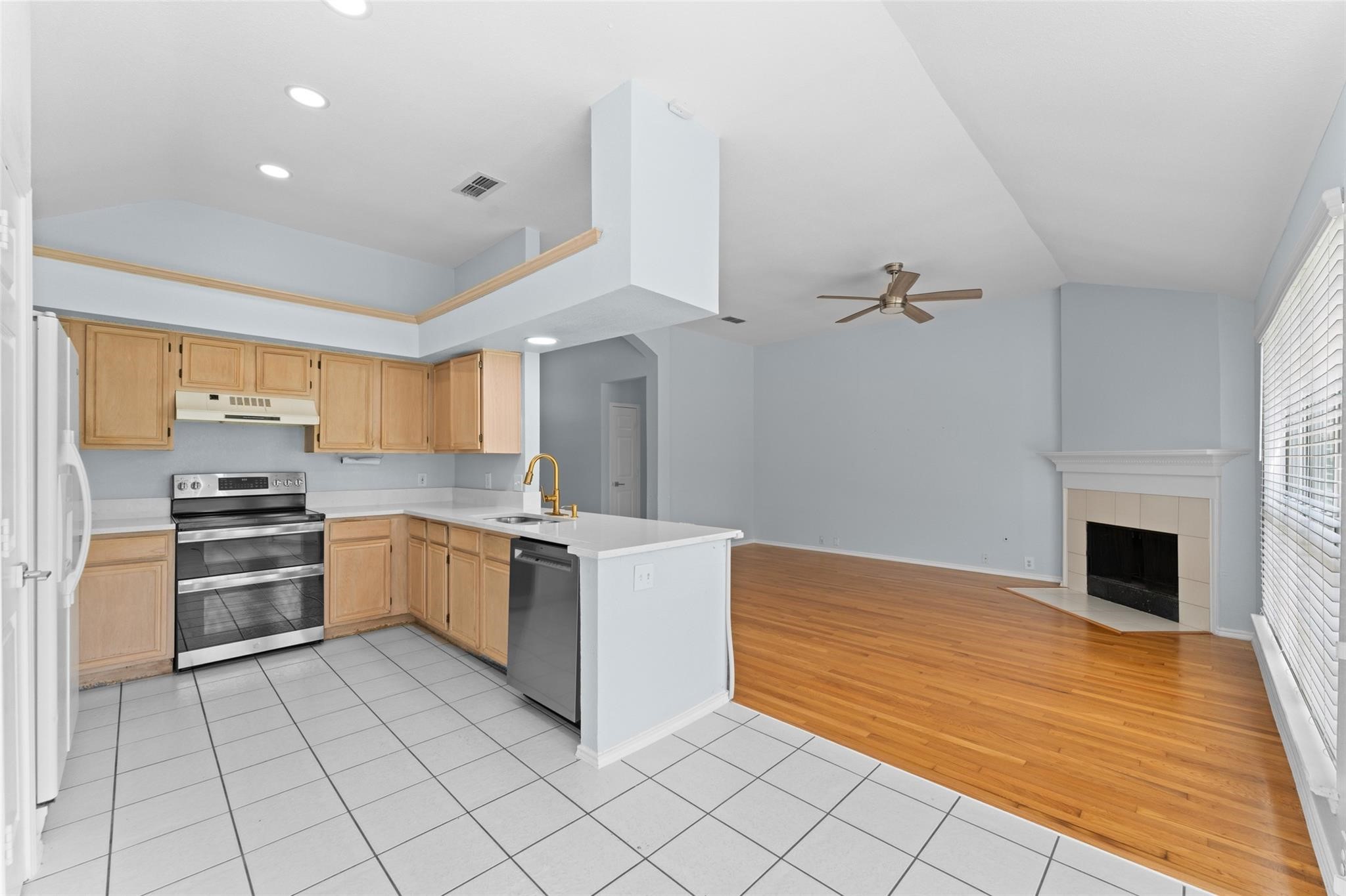 6903 Hawaii Lane Arlington TX 76016