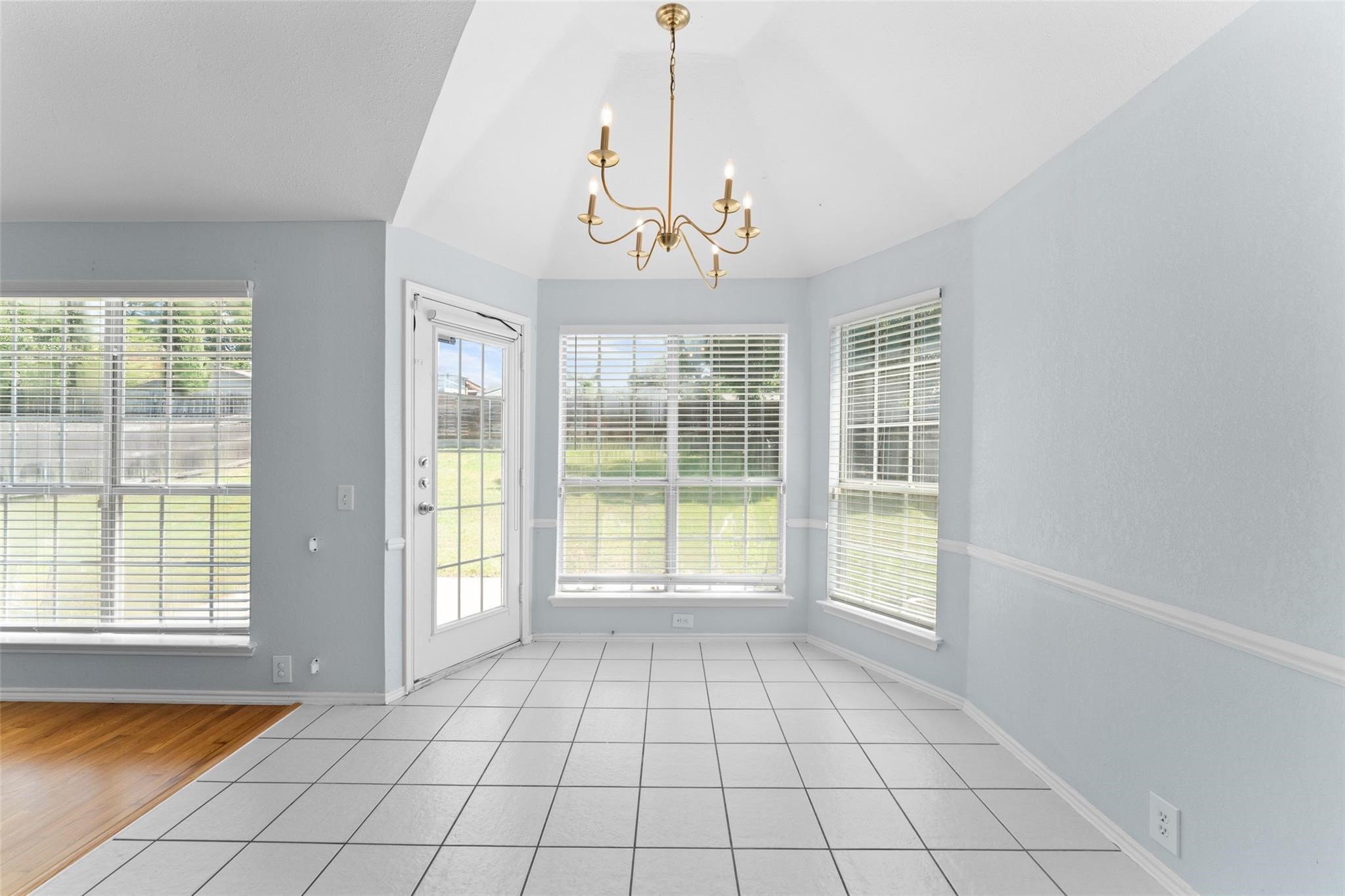 6903 Hawaii Lane Arlington TX 76016