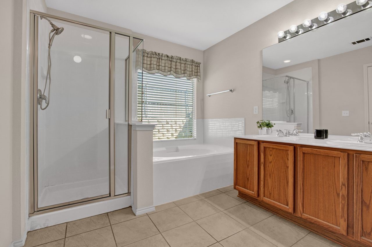 4507 Falcon Drive Sherman TX 75092
