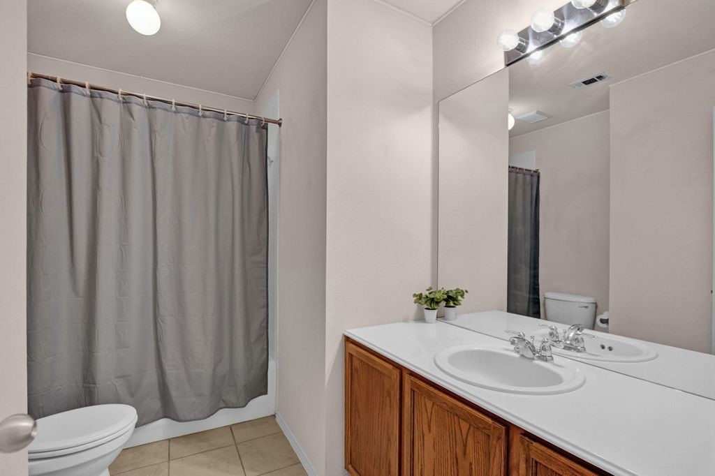 4507 Falcon Drive Sherman TX 75092