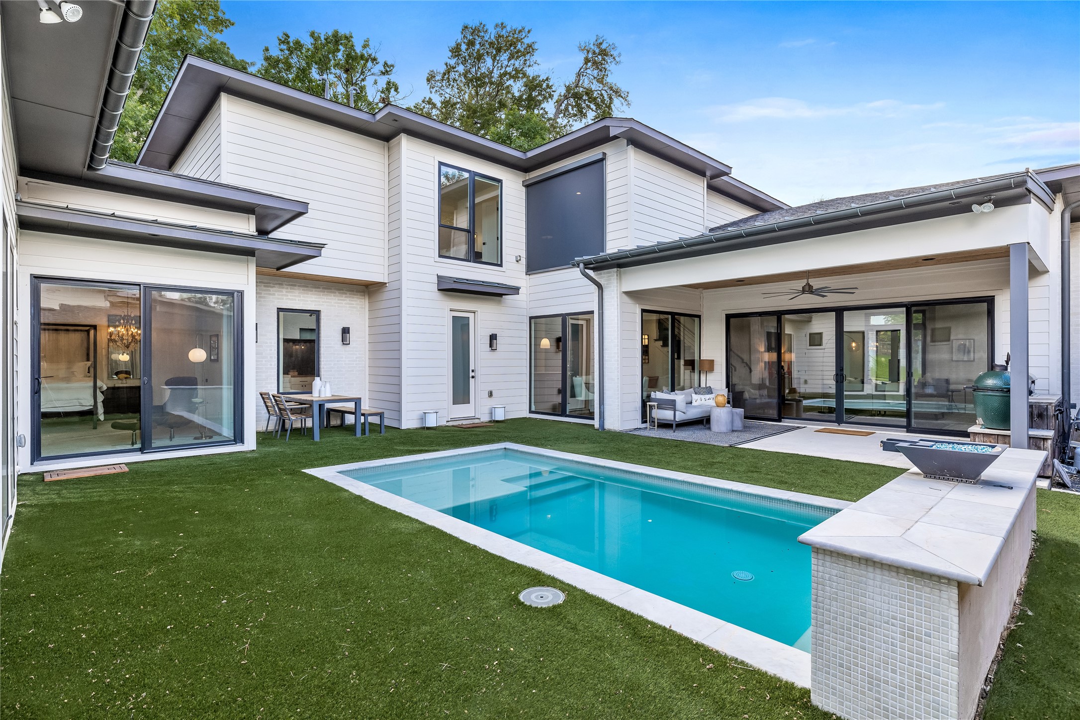 2322 Loving Avenue Dallas TX 75214