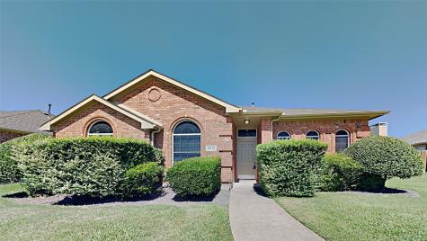 2613 Crooked Creek Mesquite TX 75181