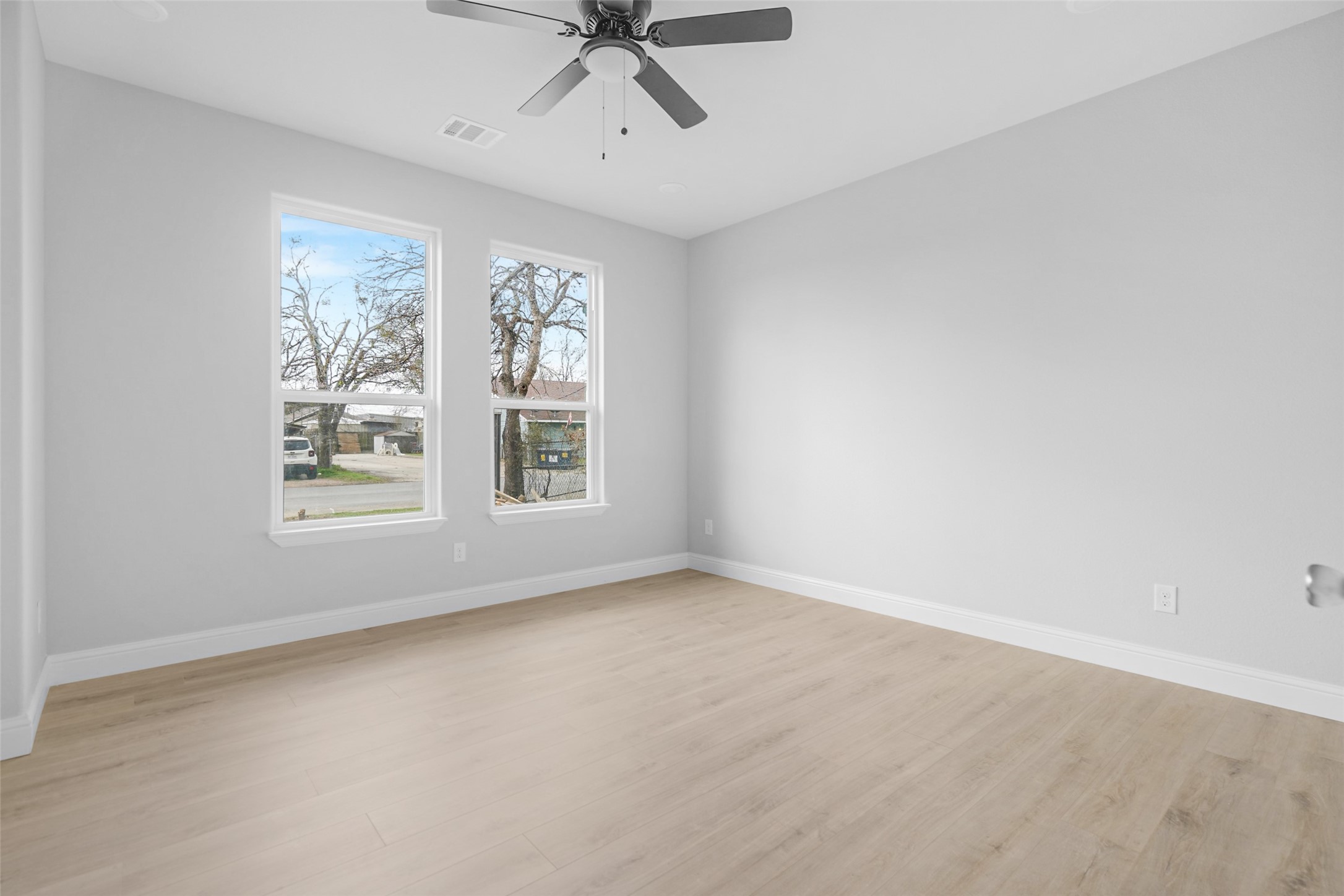 407 E Willingham Street Cleburne TX 76031