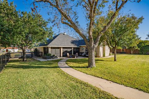 9000 Woodlawn Drive Granbury TX 76049