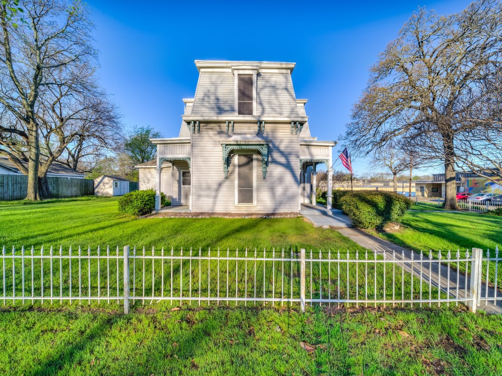 400 S Washington Street Pilot Point TX 76258