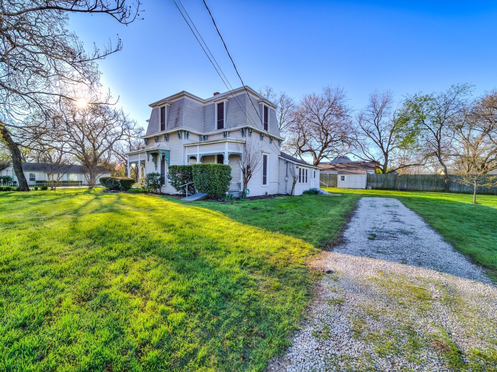 400 S Washington Street Pilot Point TX 76258