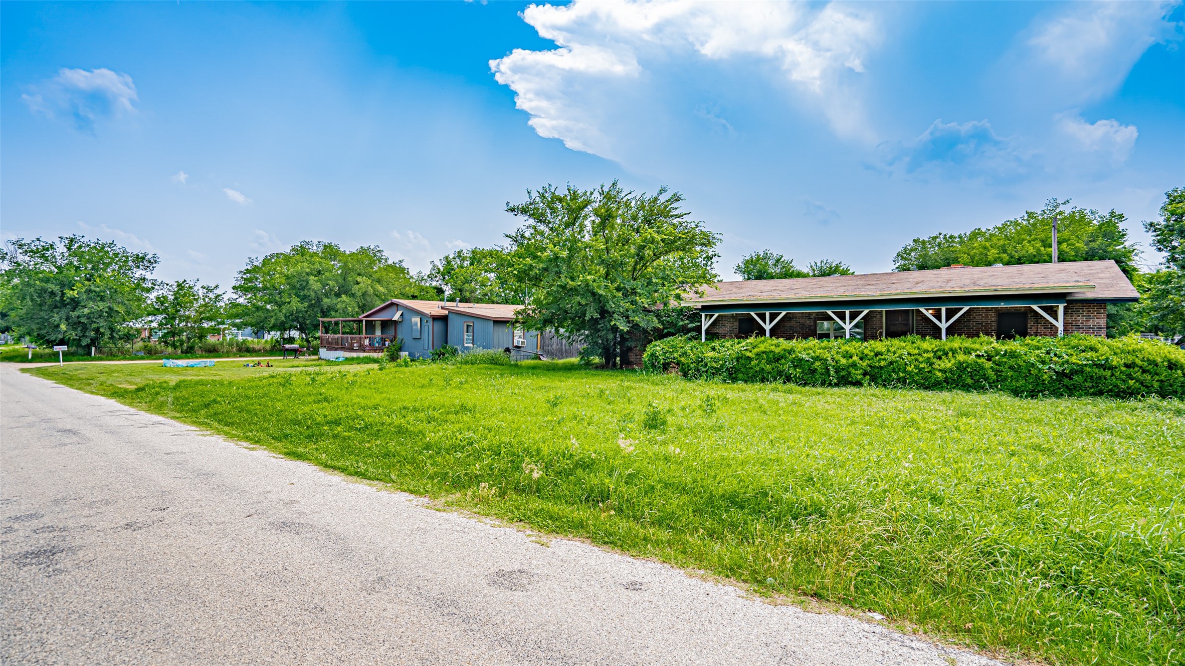 291 County Road 4858 Newark TX 76071