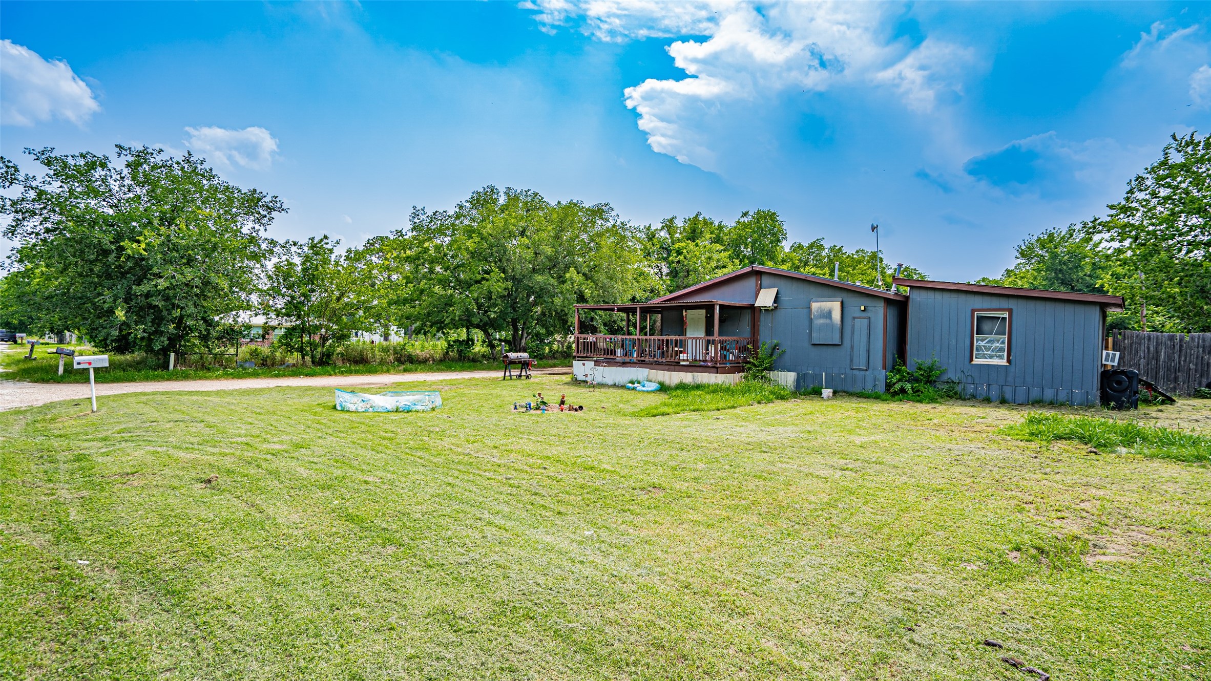291 County Road 4858 Newark TX 76071