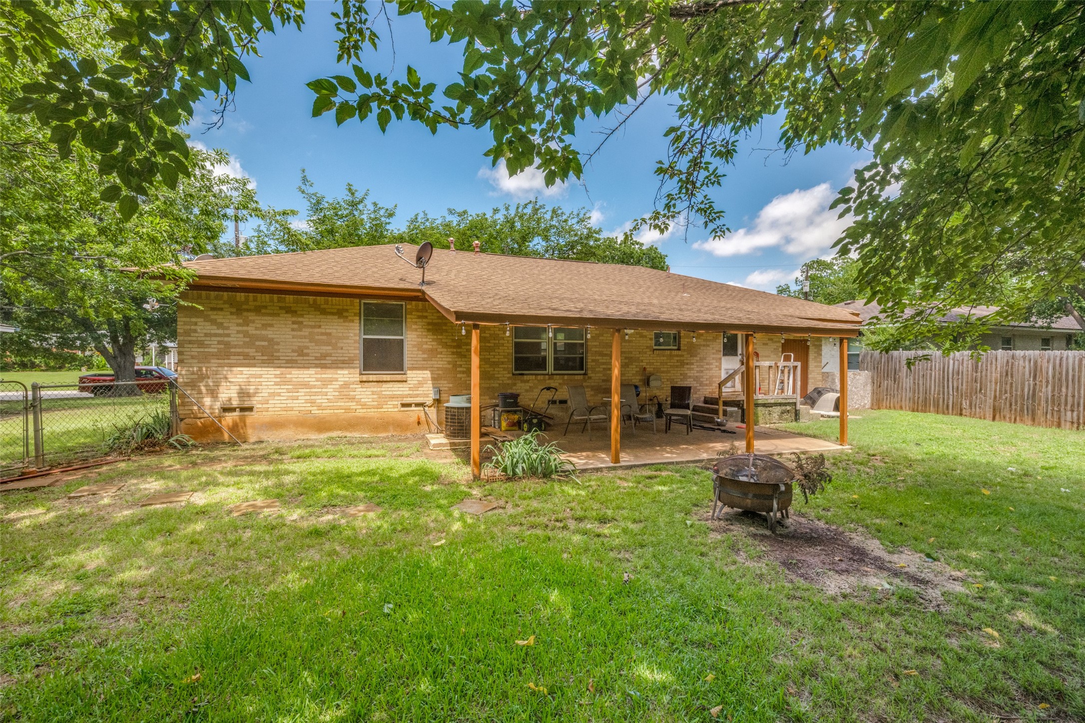 1306 Magnolia Street Gainesville TX 76240