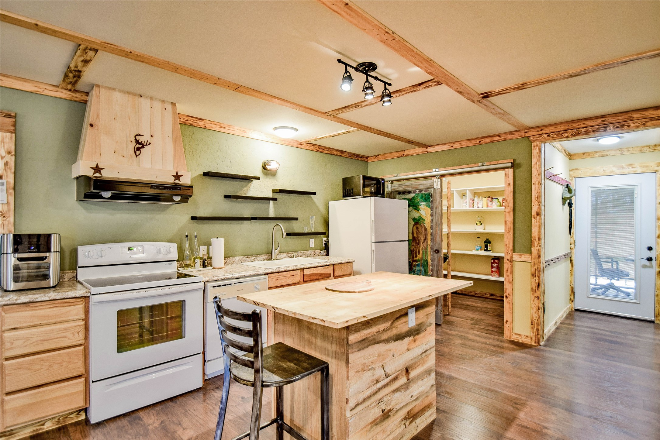 5711 Flint Drive Granbury TX 76048