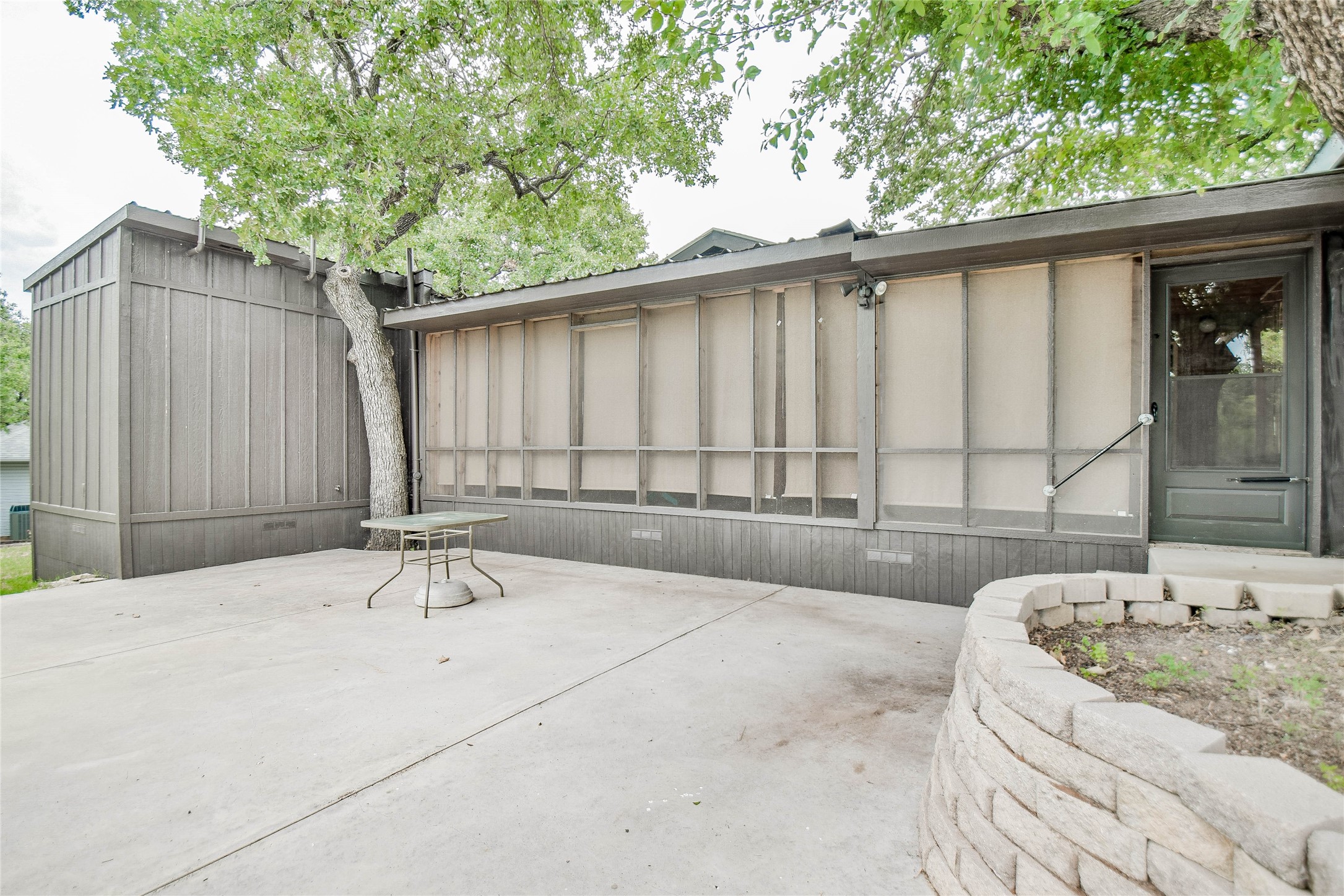 5711 Flint Drive Granbury TX 76048