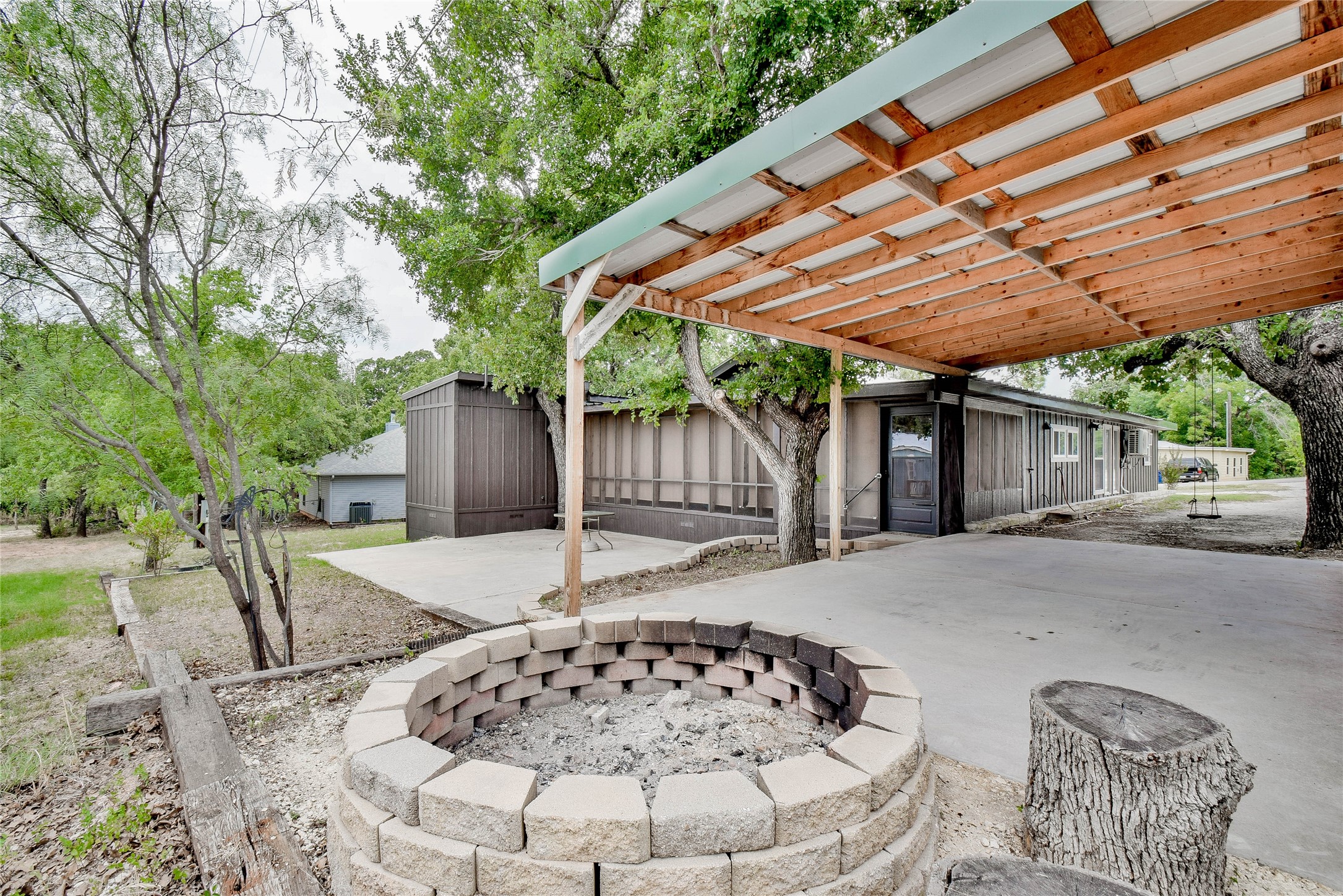 5711 Flint Drive Granbury TX 76048